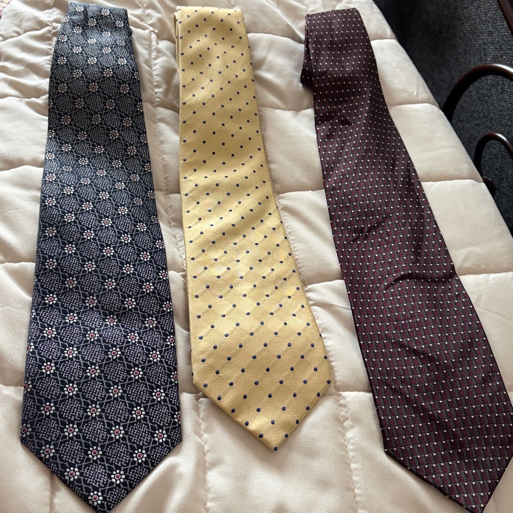 3 Men’s designer ties Balmain, Hugo Boss and Bergamo New York